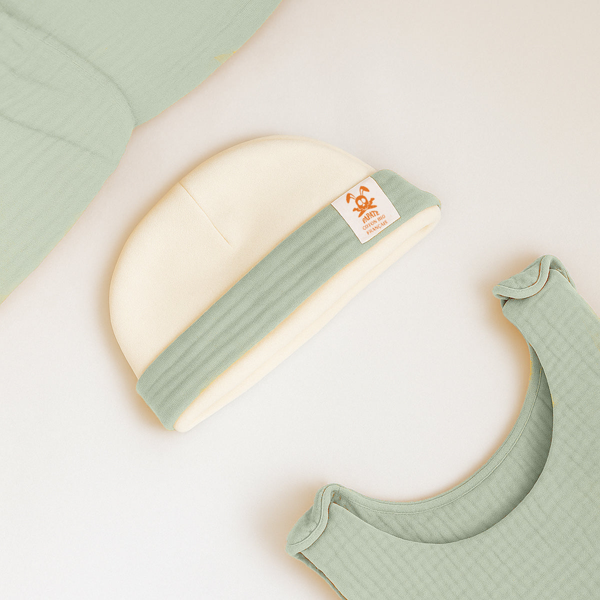 Newborn Hat in Organic Cotton - Green